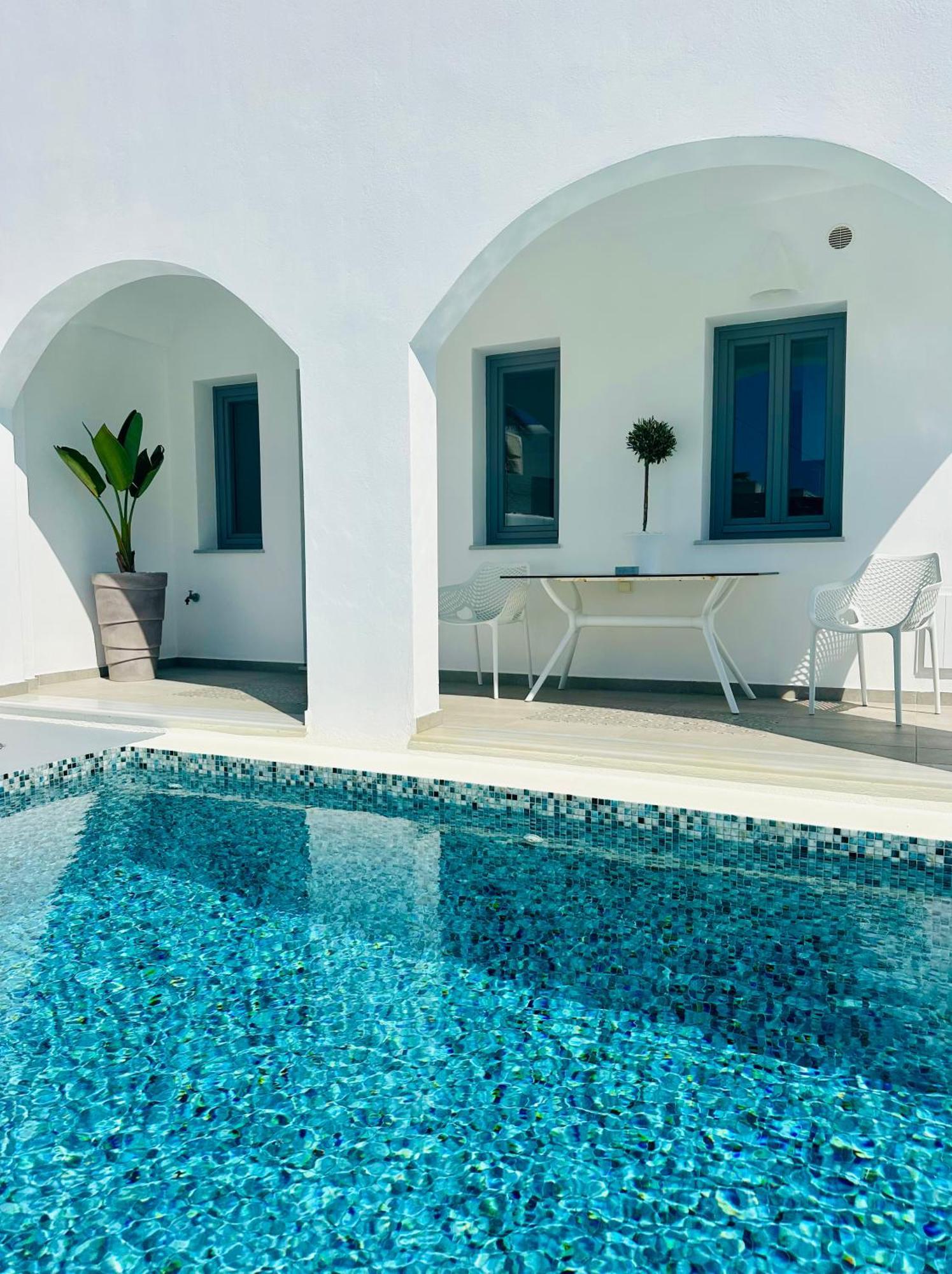 White Harmony Suites Меґалохорі Екстер'єр фото